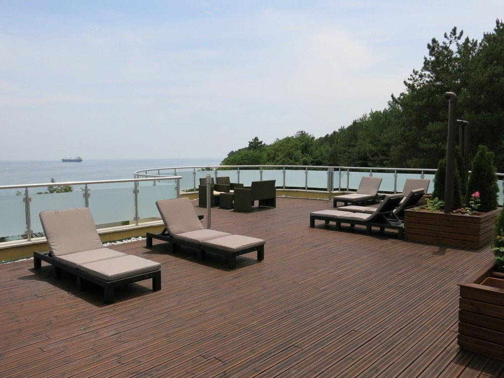 Family Hotel Albizia Beach Varna Eksteriør billede
