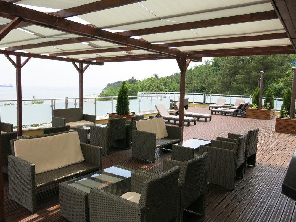 Family Hotel Albizia Beach Varna Eksteriør billede