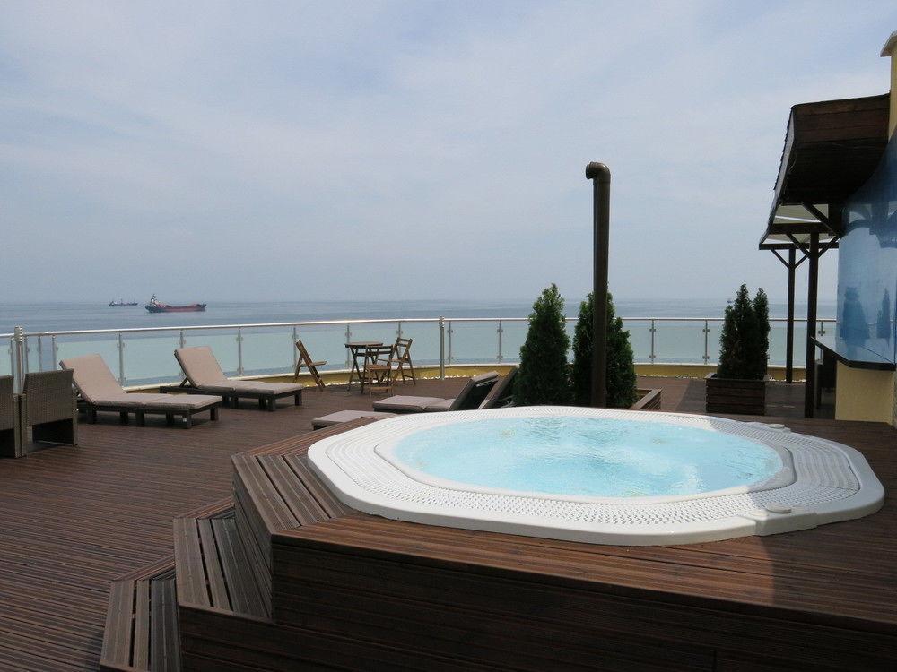Family Hotel Albizia Beach Varna Eksteriør billede