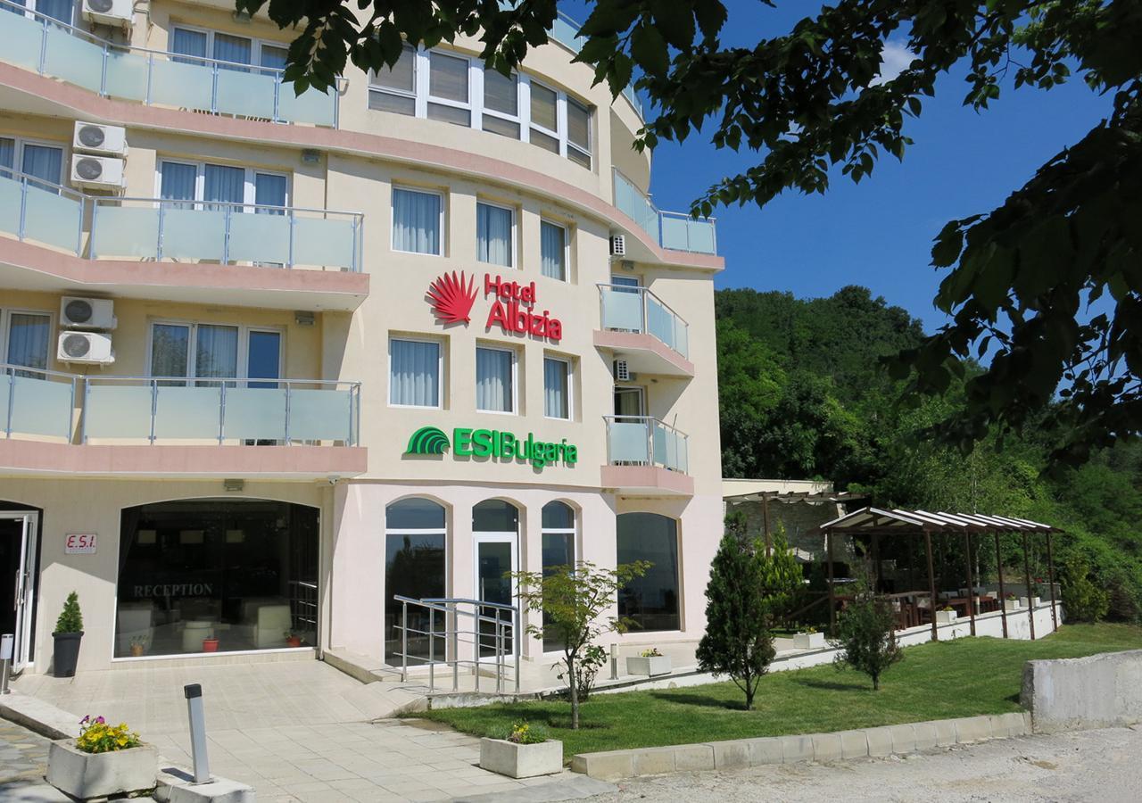 Family Hotel Albizia Beach Varna Eksteriør billede